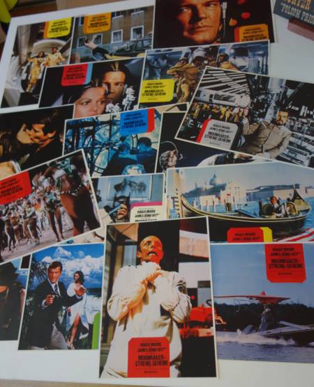 Moonraker original release german lobby still set